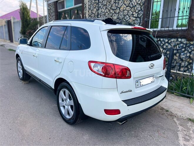 Hyundai Santa Fe-10