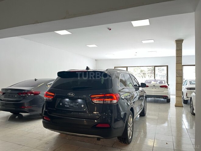 Kia Sorento-2