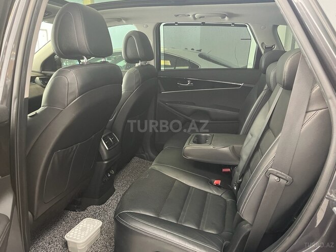 Kia Sorento-26