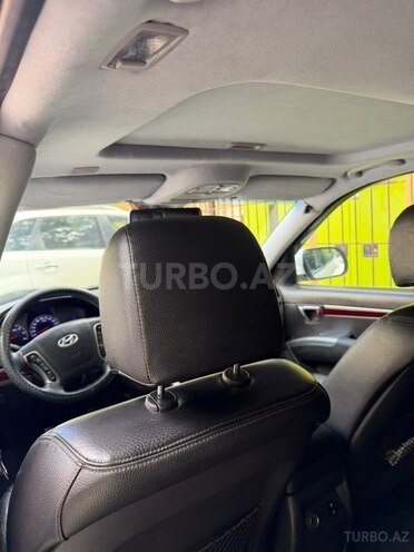Hyundai Santa Fe-11