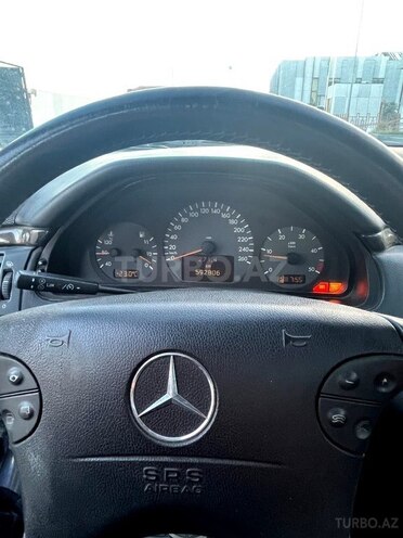 Mercedes E 200-2