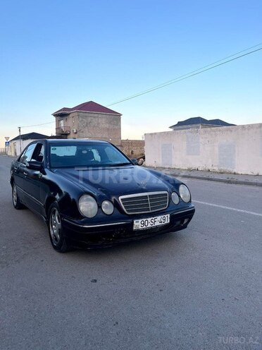 Mercedes E 200-12