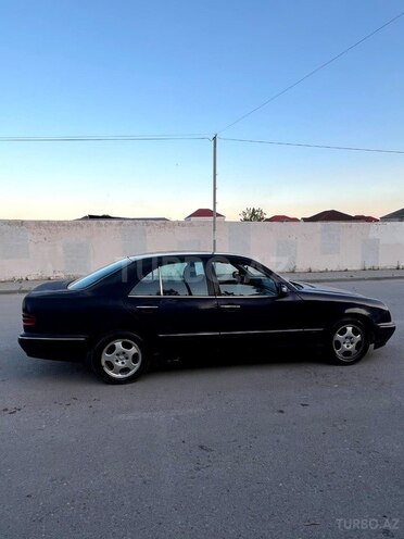 Mercedes E 200-8