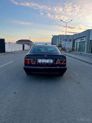 Mercedes E 200-9