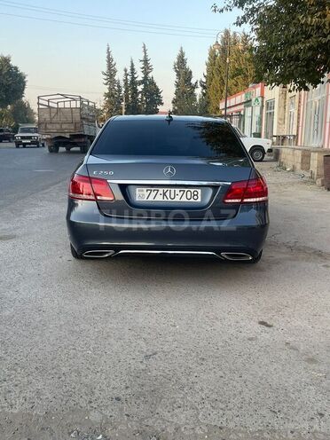 Mercedes E 250-5