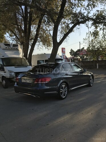 Mercedes E 250-6