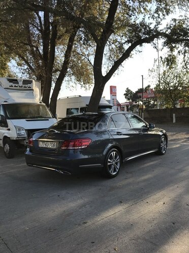 Mercedes E 250-7