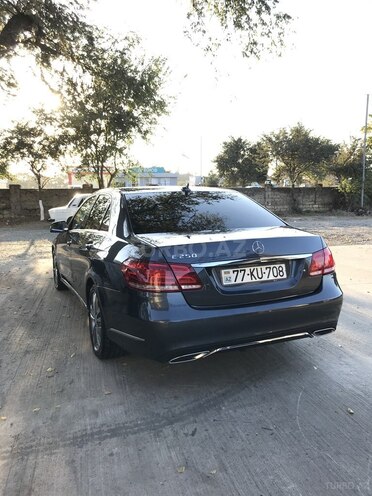 Mercedes E 250-8