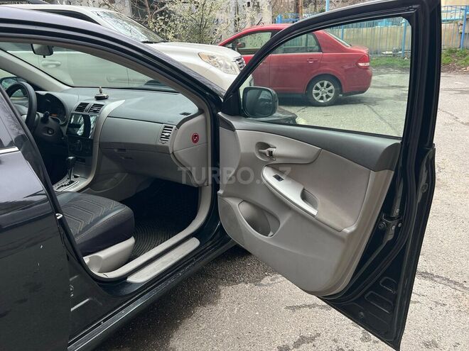 Toyota Corolla-12
