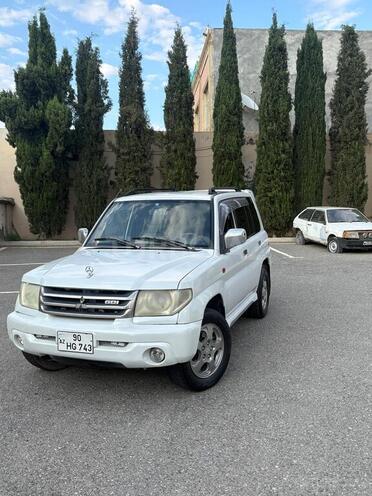 Mitsubishi Pajero io-1