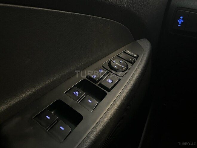 Hyundai Tucson-12