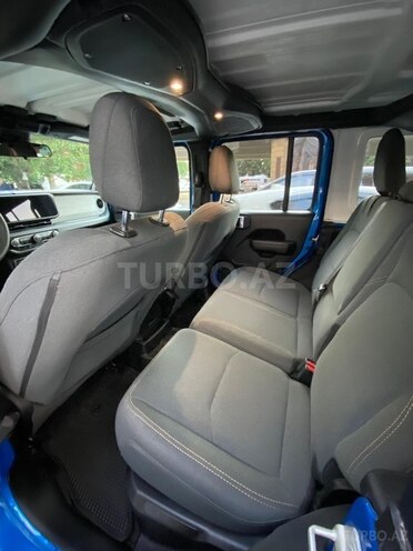 Jeep Wrangler-4