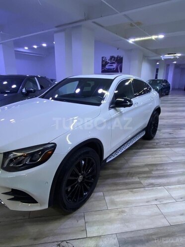 Mercedes GLC 300-3