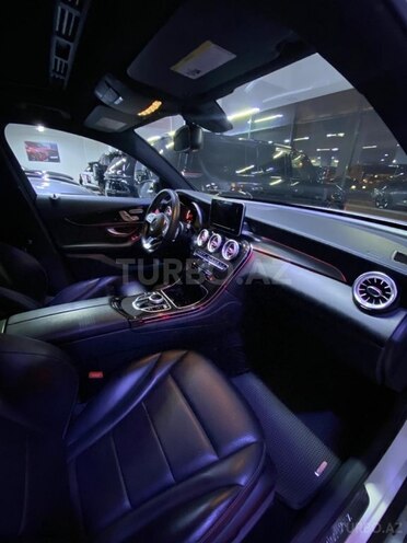 Mercedes GLC 300-7