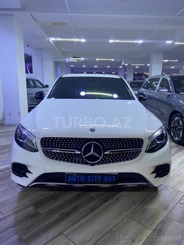 Mercedes GLC 300-1