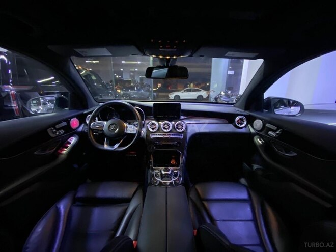 Mercedes GLC 300-6
