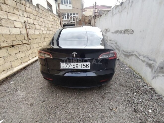 Tesla Model 3-6