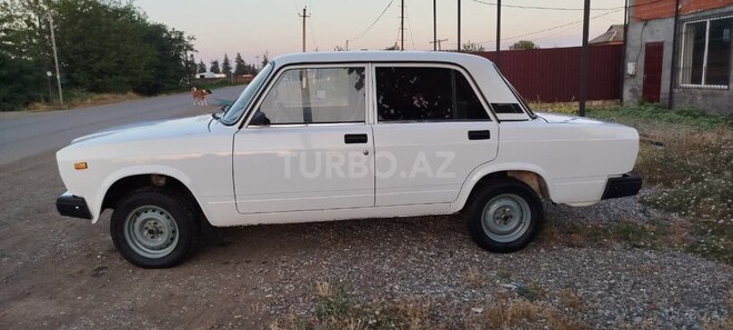 LADA (VAZ) 2107-2