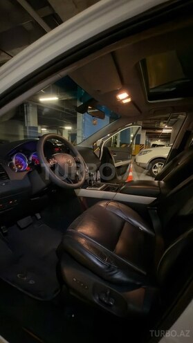 Mazda CX-9-8