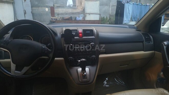 Honda CR-V-6