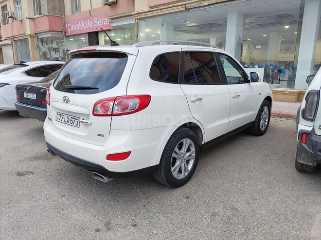 Hyundai Santa Fe-10