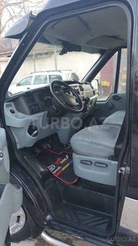 Ford Transit-6