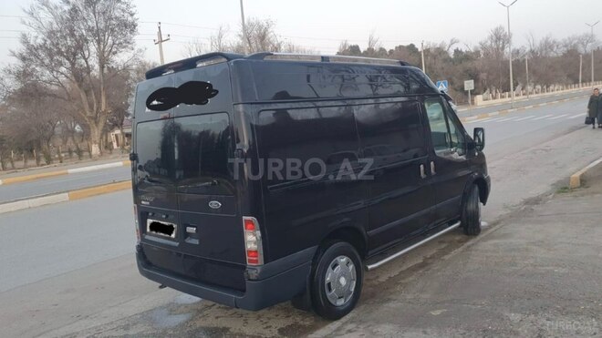 Ford Transit-5