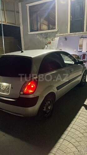 Kia Rio-4