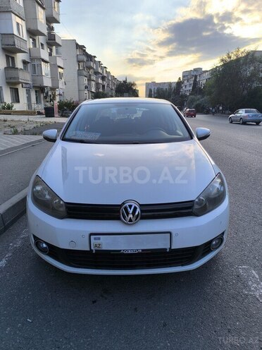 Volkswagen Golf-1