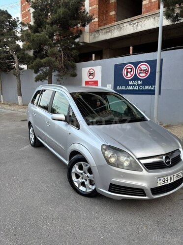 Opel Zafira-2