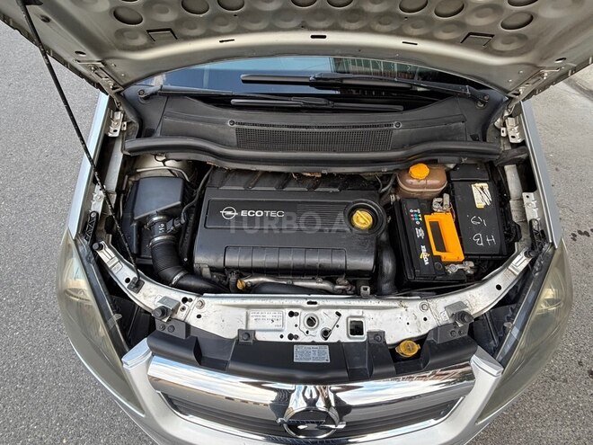 Opel Zafira-12