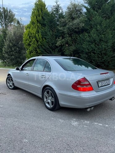 Mercedes E 240-2