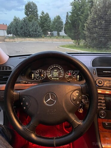 Mercedes E 240-15
