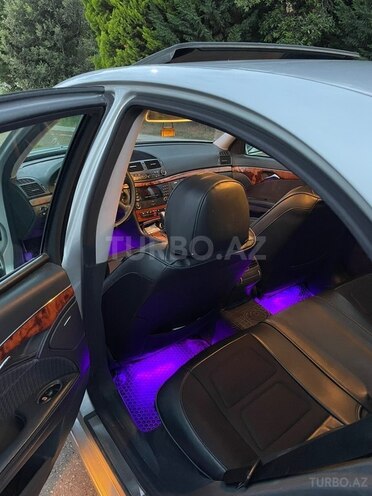 Mercedes E 240-6