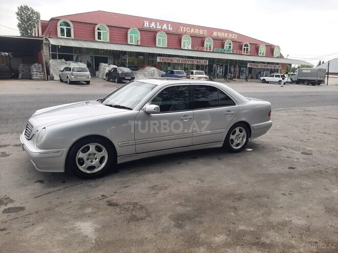 Mercedes E 240-7