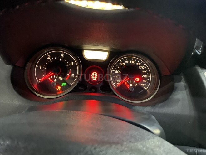 Renault Megane-11