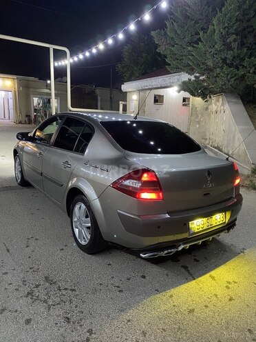 Renault Megane-8