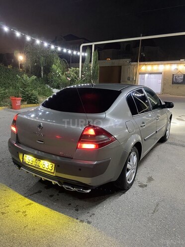Renault Megane-6