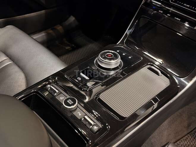 Kia K5-16