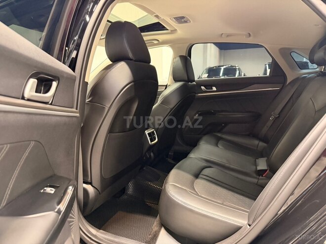 Kia K5-12