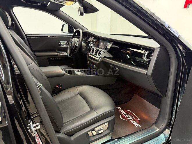 Rolls-Royce Ghost-32