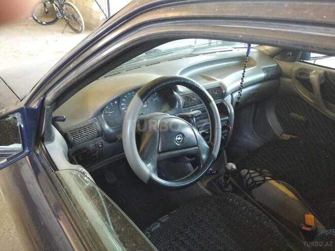 Opel Astra-4