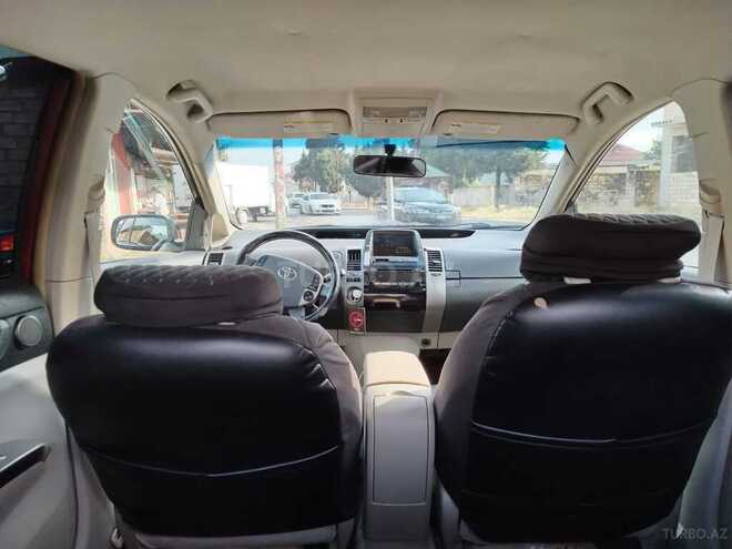 Toyota Prius-6