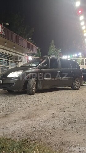 Renault Grand Scenic-1