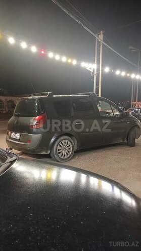 Renault Grand Scenic-4