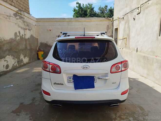 Hyundai Santa Fe-12