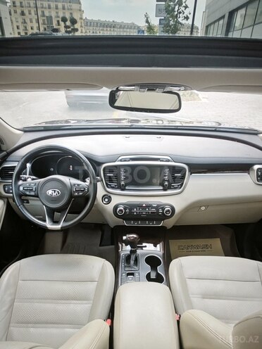 Kia Sorento-14