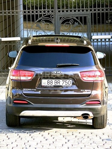 Kia Sorento-13