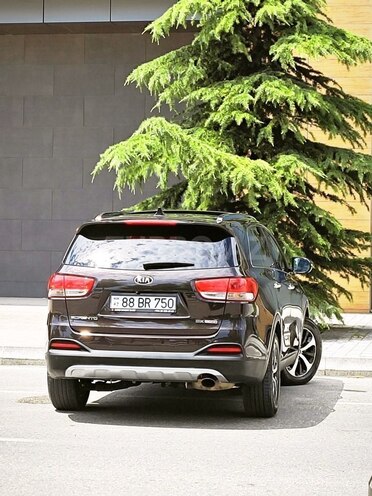 Kia Sorento-4