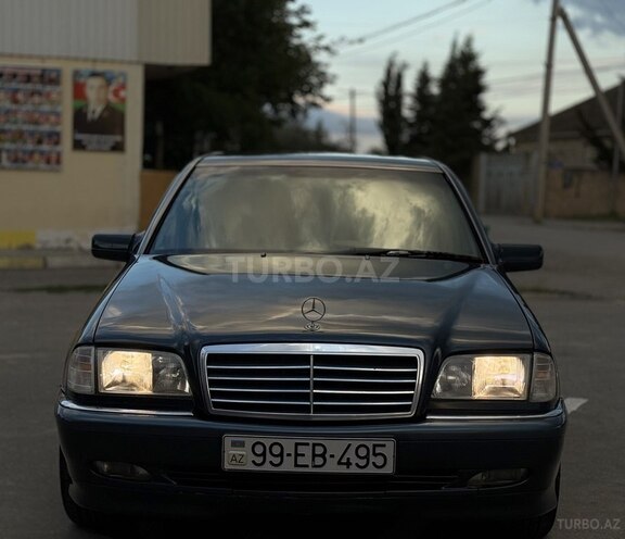 Mercedes C 200-1